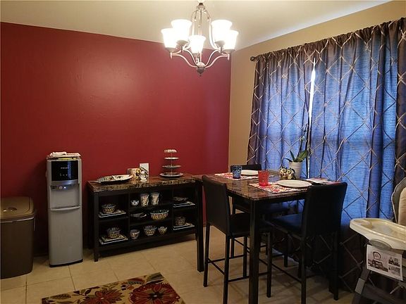 5th image of 1600 Meadow Run Dr