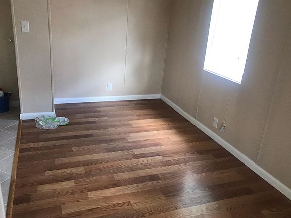 5th image of 153 Lura Ln