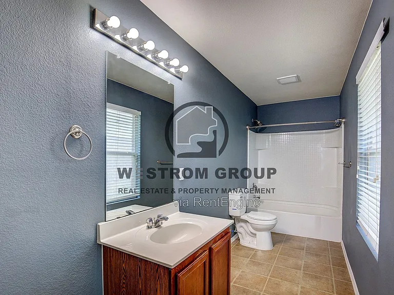 7000 Sylvan Meadows Dr — Photo 28