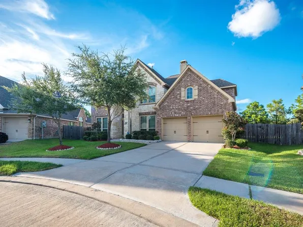 13503 Silent Walk Dr, Pearland, TX 77584