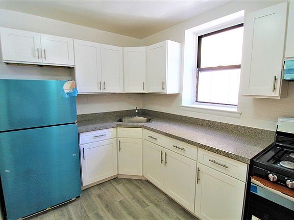 4th image of 6645 Broadway APT 2C