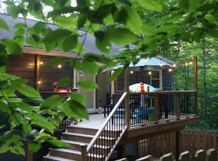 3809 Ellendale Rd, Moreland Hills, OH 44022