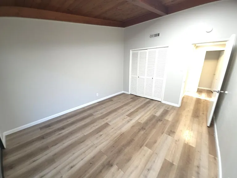 2217 Polk Way — Photo 14