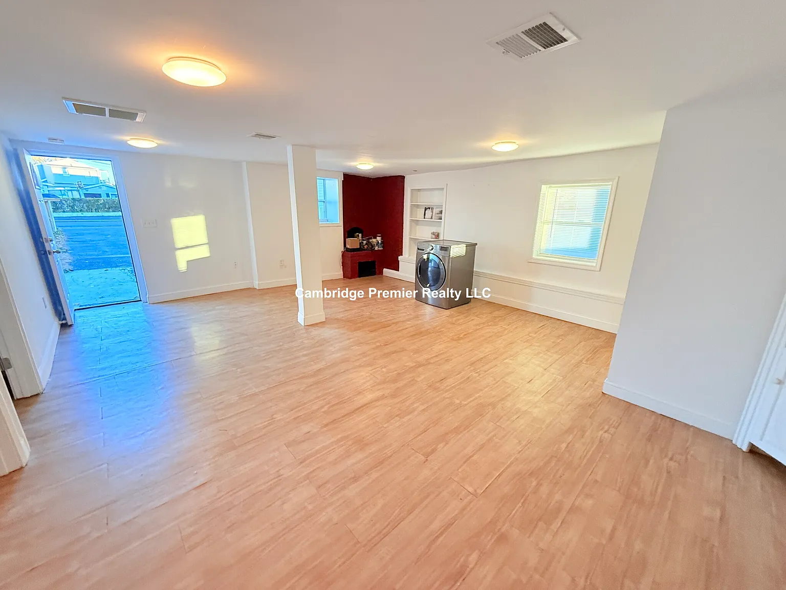 6 bed, $5,100 — Photo 4
