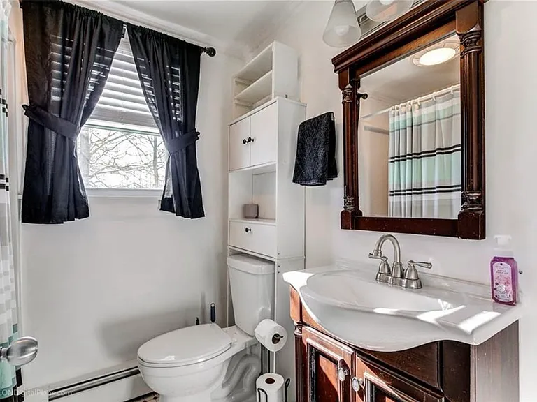 29 Sherwood Rd #2 — Photo 5