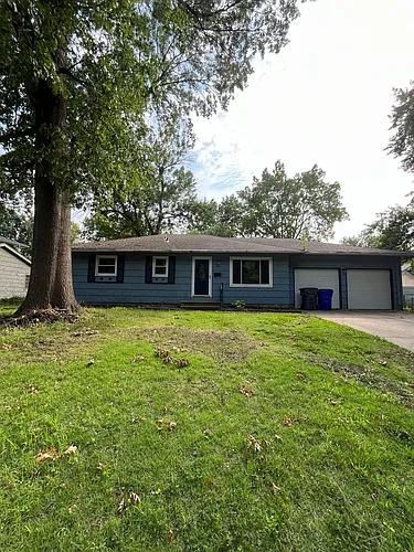 1103 Willow Dr Photo 1