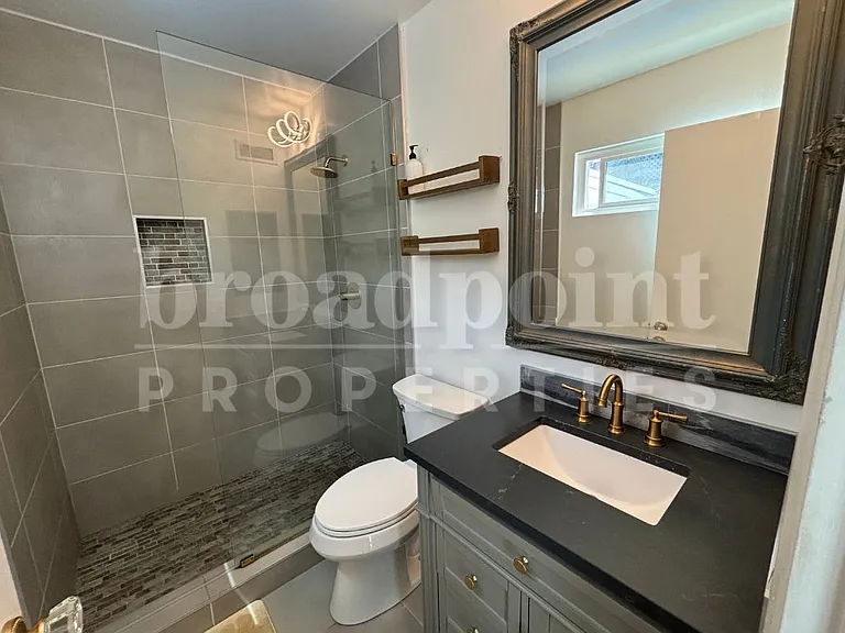 1515 Kent Ave — Photo 13