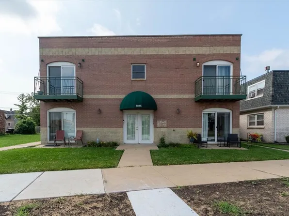 8915 Burlington Ave Unit 101, Brookfield, IL 60513