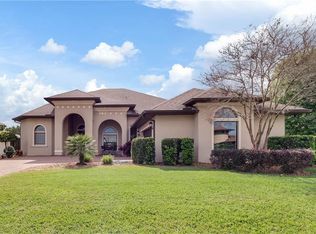 38723 Oak Place Ct, Lady Lake, FL 32159