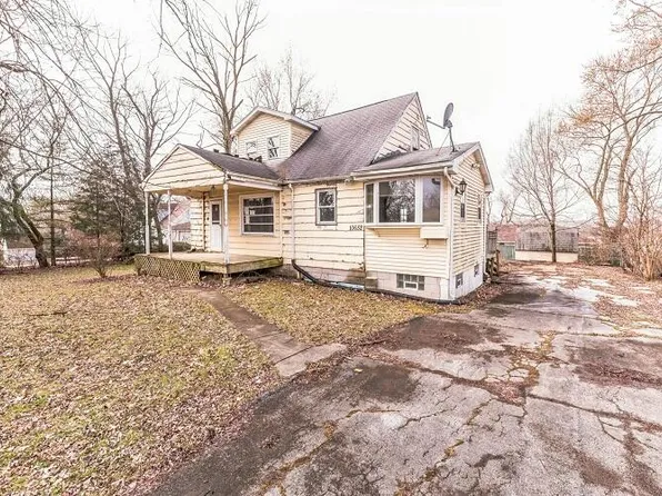 10652 Schneider Pl, Saint John, IN 46373