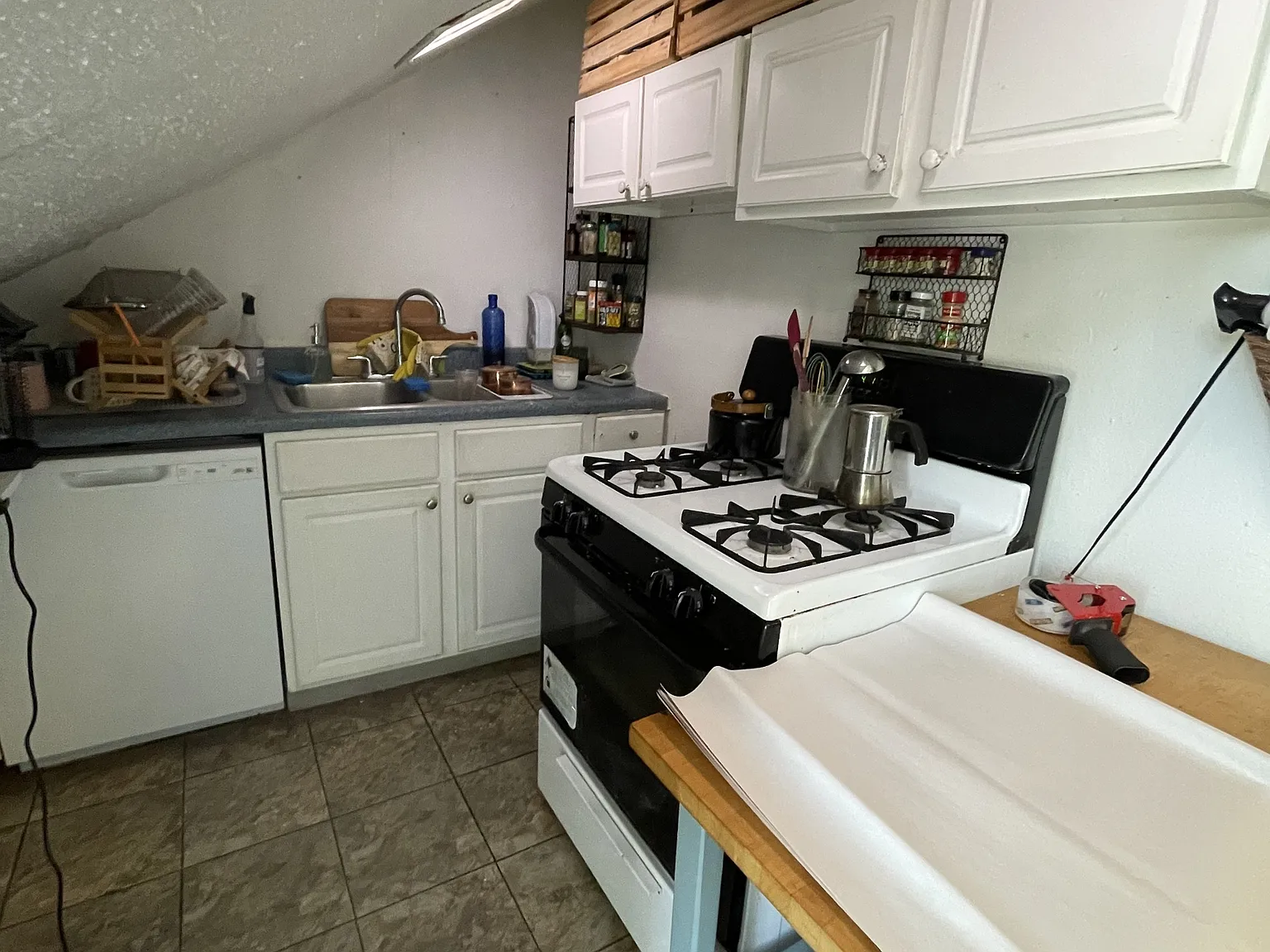 4316 Baronne St — Photo 3