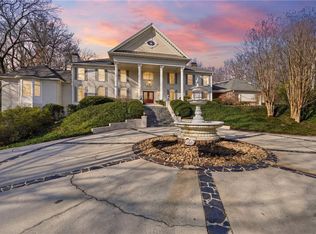 5695 Glen Errol Rd, Sandy Springs, GA 30327