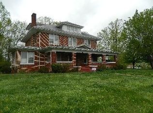 270 Autumn Ln, Appomattox, VA 24522