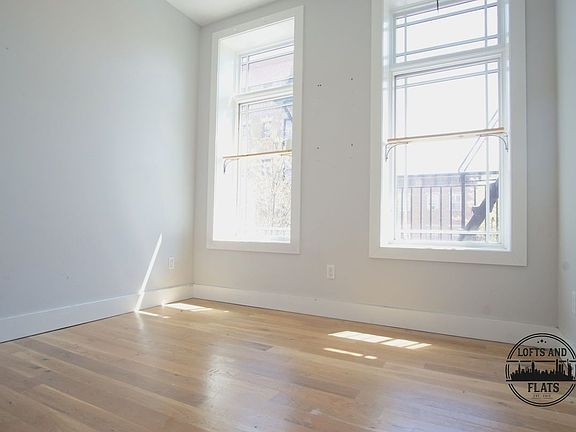 3rd image of 717 Dekalb Ave APT 2A