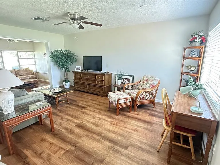 1528 Council Dr — Photo 8