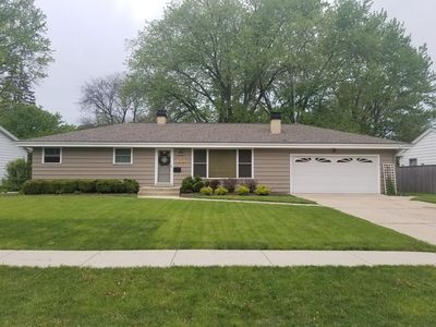 808 Carol Ave, Elgin, IL, 60123