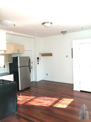 Rented by Skyline Group Real Estate | media 40