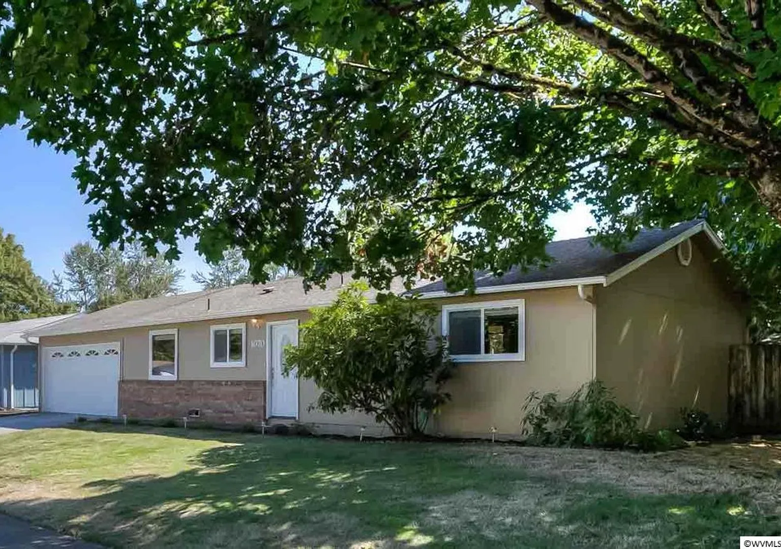 3 bedroom/1 bath single story home — Photo 1
