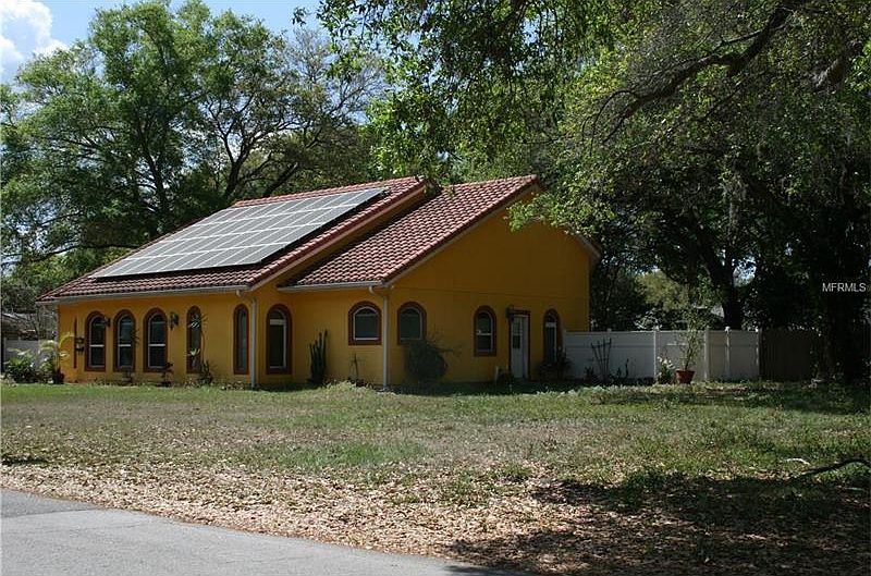 2nd image of 570 Hillman Ave