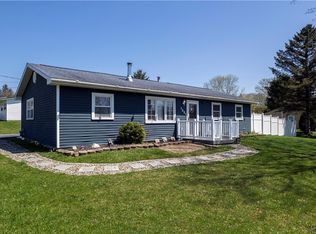 1221 Crestview Dr, Utica, NY 13502