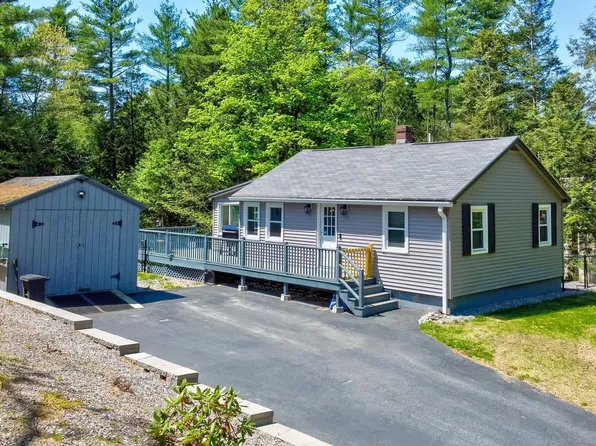 176 Rowell Road W, Brentwood, NH 03833