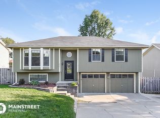 212 Connie St, Lansing, KS 66043