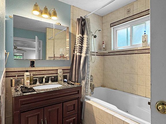 3rd image of 4490 Silver Hill Ct