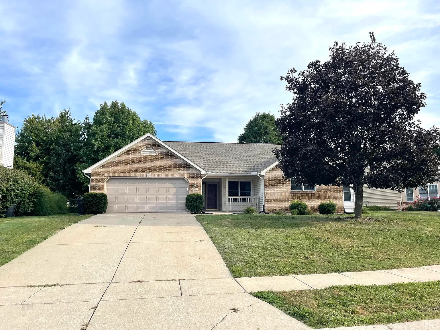 3 bed, 2.0 bath, 1738 sqft, $2,100 — Photo 2