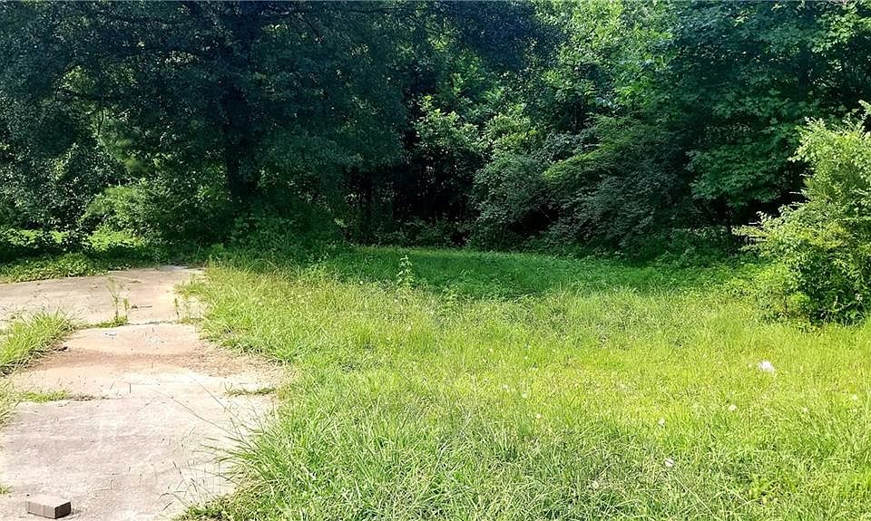 2nd image of 710 Lowell Dr SW Lot 8