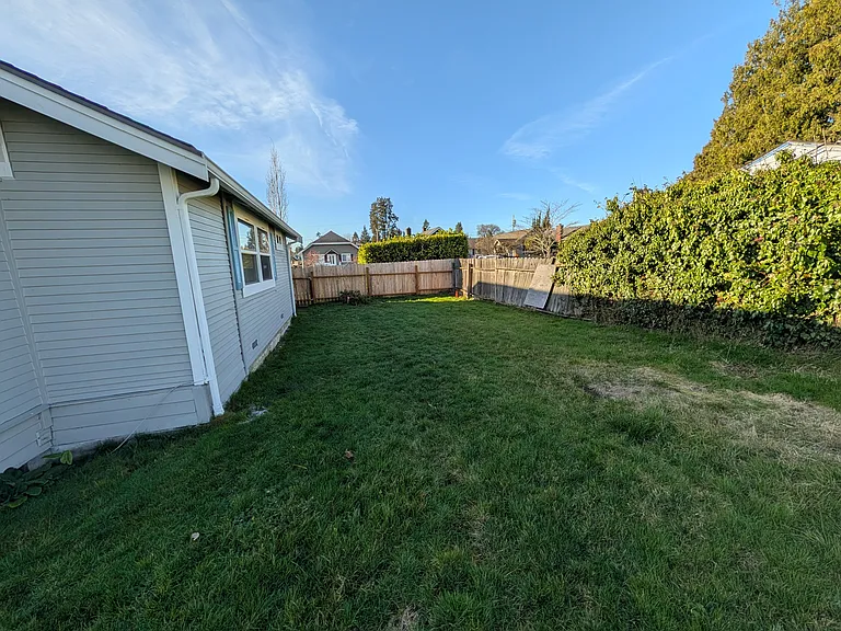2423 Highland Ave #1 — Photo 4