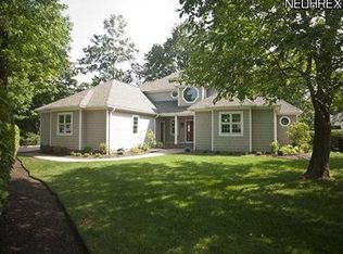 1 W Mather Ln, Bratenahl, OH 44108