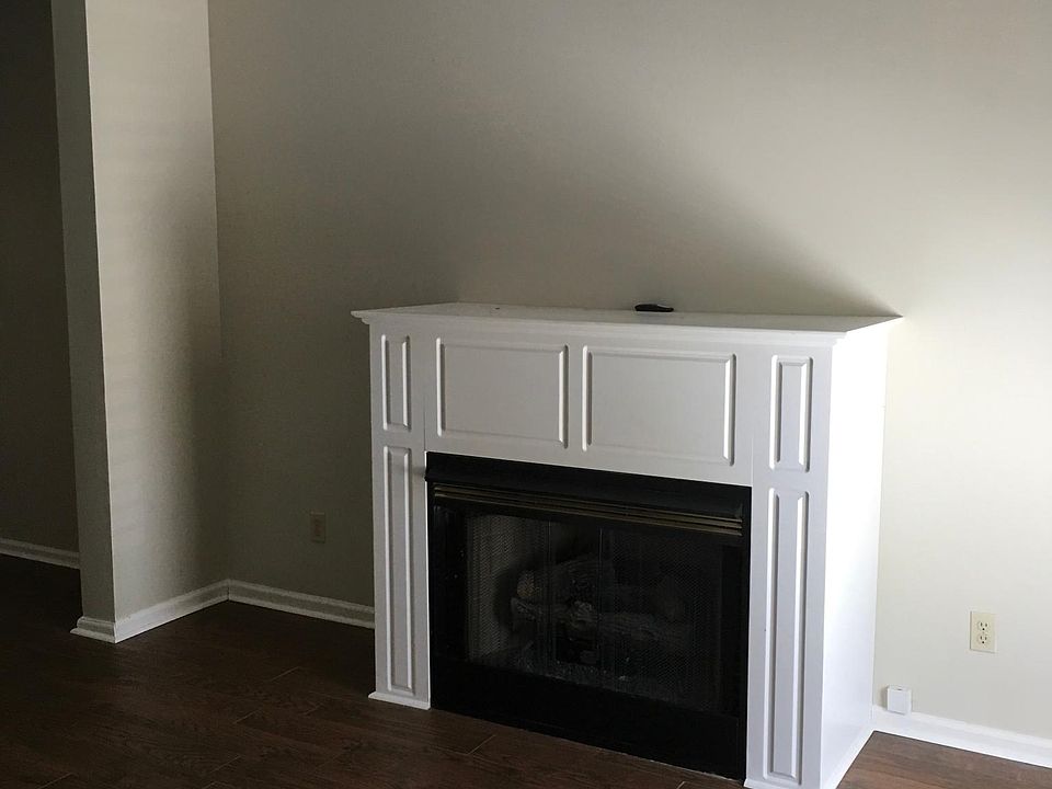 2nd image of 1756 Jefferson Ave APT 119