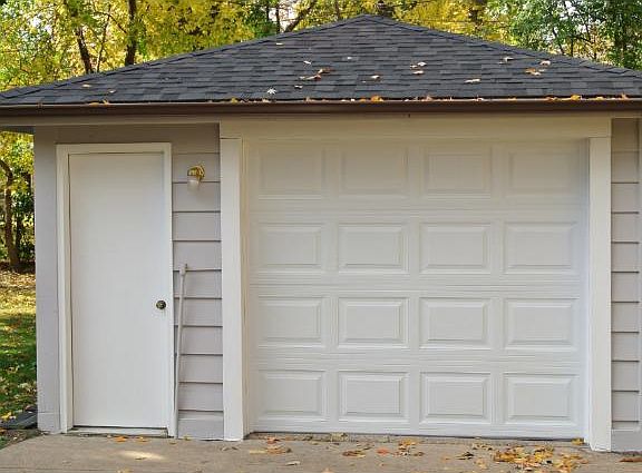 2nd image of 3199 Lake Johanna Blvd