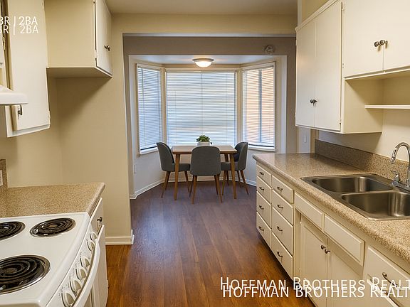 3rd image of 220 Mira Mar Ave #1