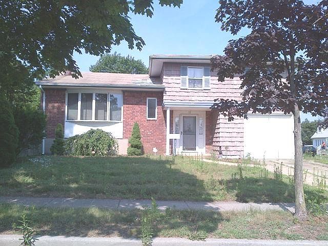 1st image of 72 Linda Dr