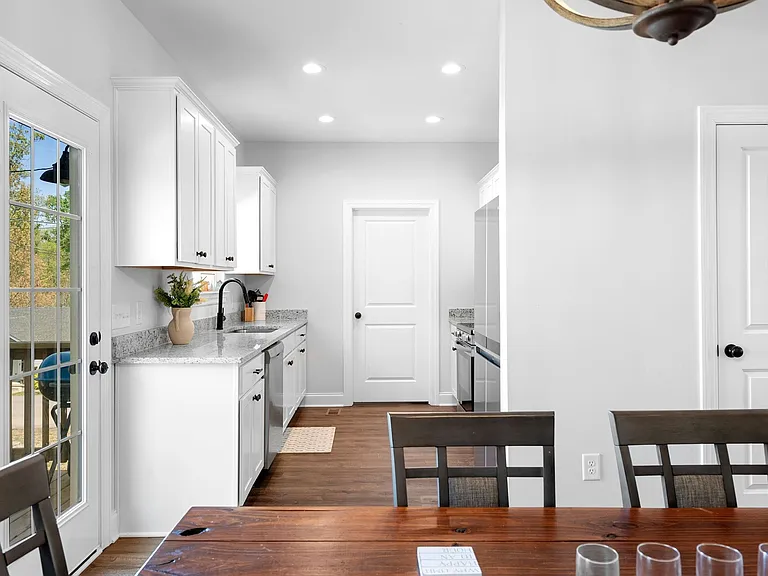 391 Elm Ave — Photo 13