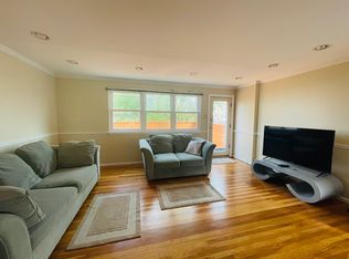 8831 Macon St, Philadelphia, PA 19152