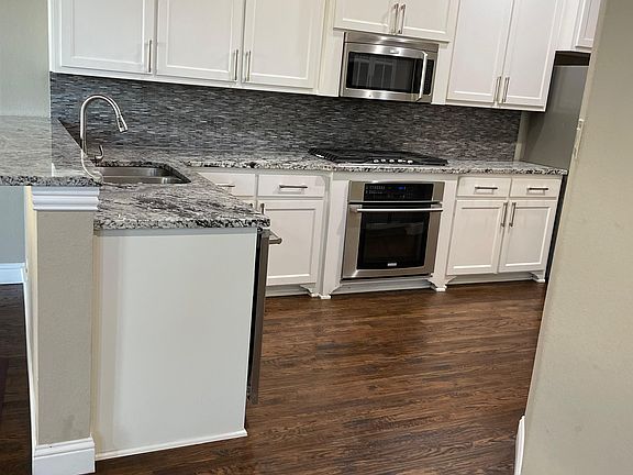 4th image of 10557 Chaucer Hill Ln