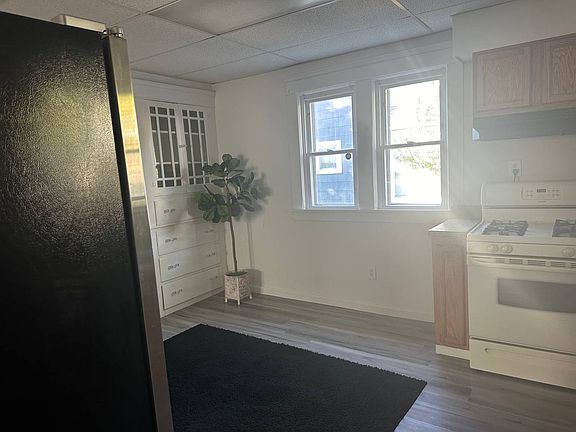3rd image of 87 N Arlington St #4