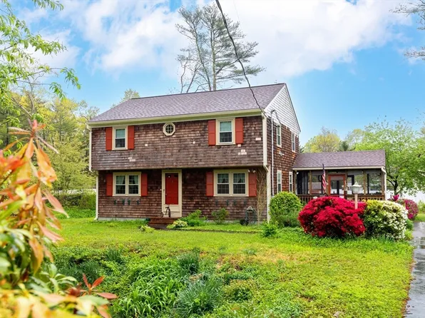 296 Carver Rd, Plymouth, MA 02360