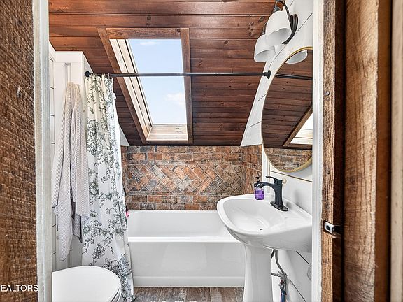 39th image of this home