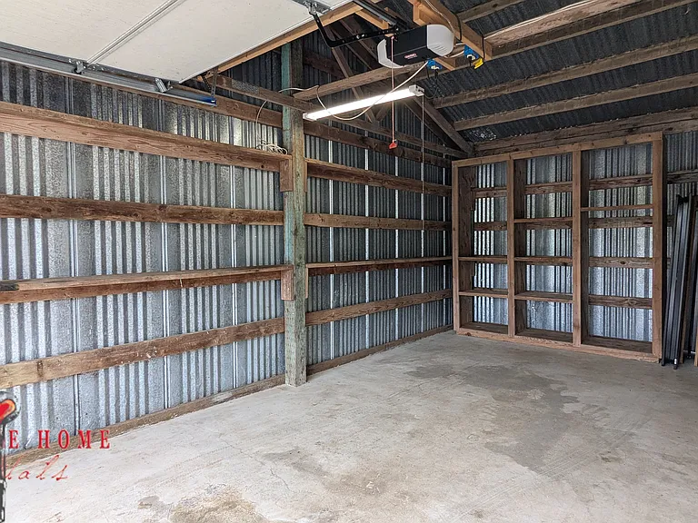 8447 Delphi Rd SW — Photo 40