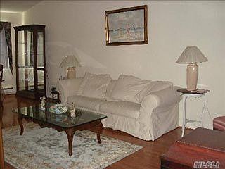 5th image of 172 Strathmore Gate Dr