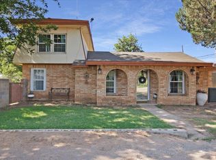 1828 10th St, Levelland, TX 79336