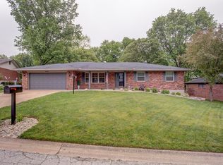 1408 Danbury Ct, Belleville, IL 62223