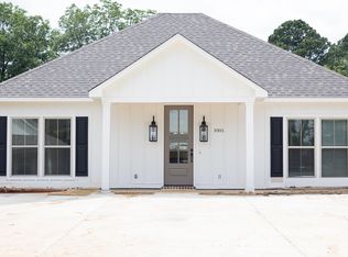 1005 Celi Pearl Cv, New Albany, MS 38652