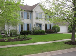 916 Wellington Cir, Aurora, IL 60506