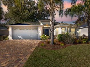10274 Julia Isles Ave, Oxford, FL 34484