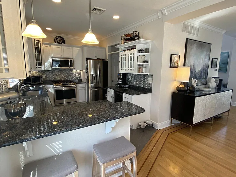 122 N Monroe Ave #WINTER RENTAL — Photo 8