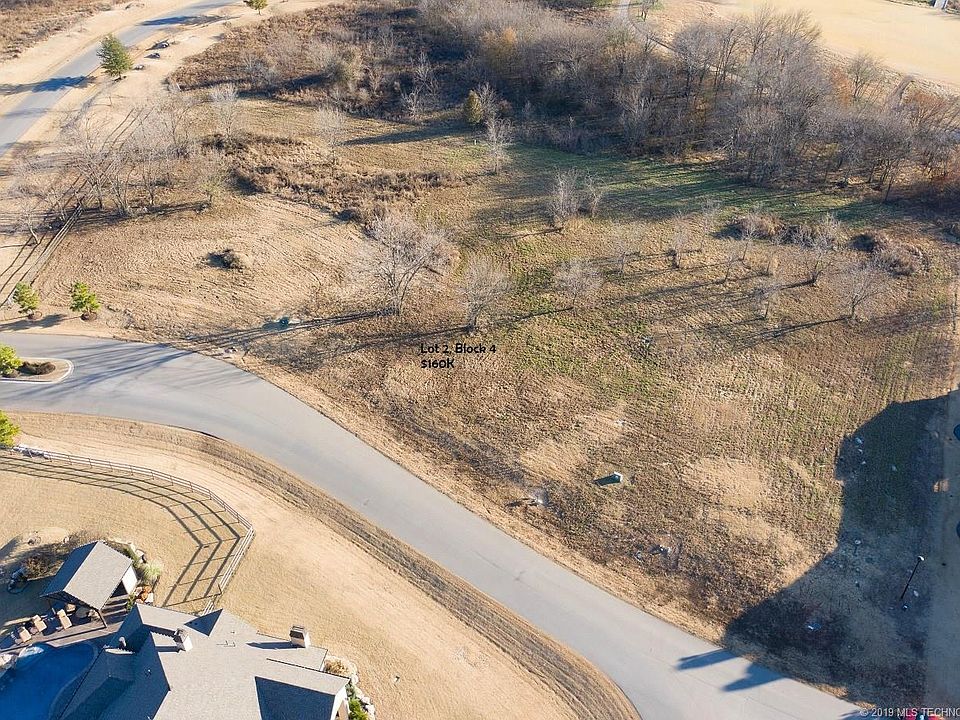 2nd image of 18024 E Limestone Ln